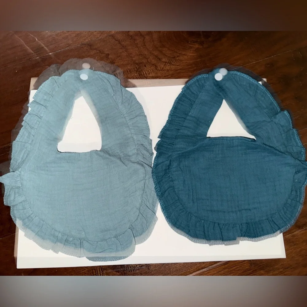 New Set of 3 Girls Muslin Bibs Gift Set